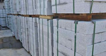 新余芝麻白路牙石，路侧石